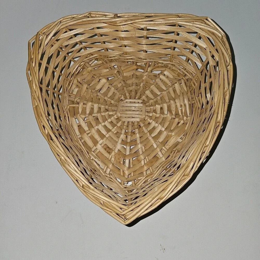 vintage Heart shaped‎ basket